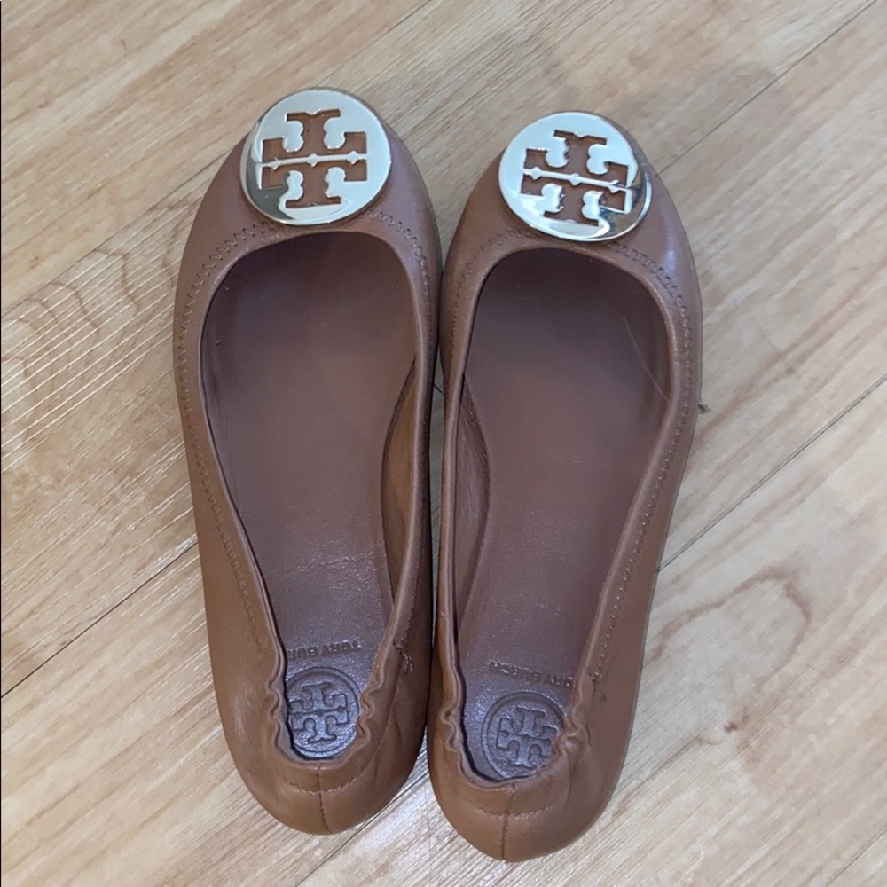 Tory Burch Minnie Flats, size 5.5, Tan